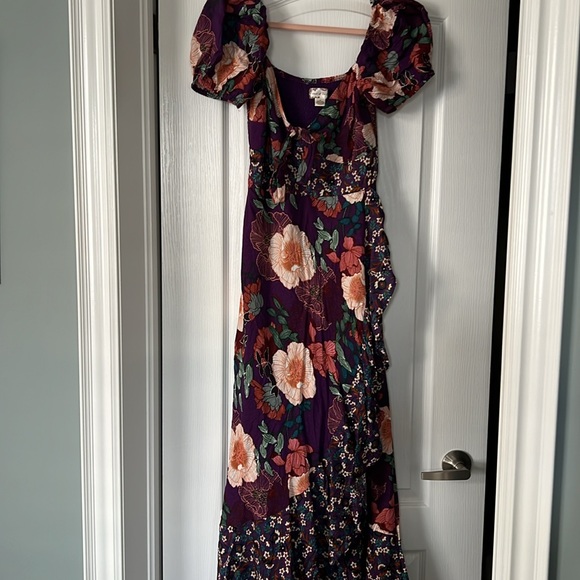 Maxi dress with sweetheart neckline - Picture 2 of 9